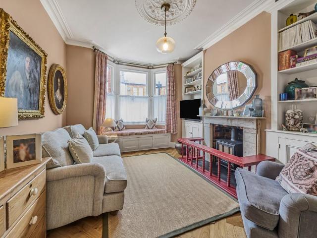 House for sale in Streatham Hill, Greater London