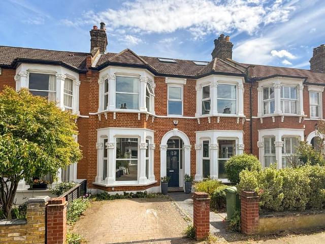 House for sale in London Borough of Lewisham, Greater London