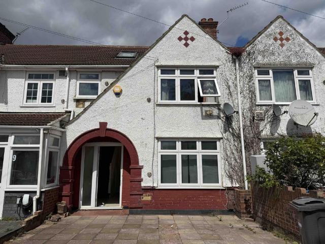 House for sale in London Borough of Hounslow, Greater London