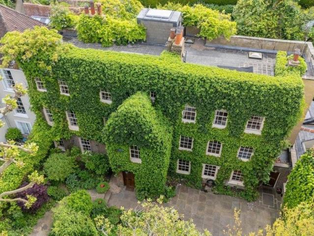 House for sale in South Hampstead, Greater London