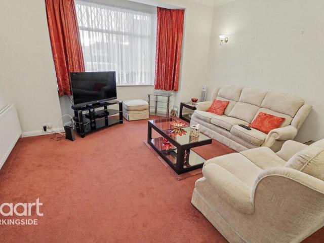 House for sale in London Borough of Redbridge, Greater London