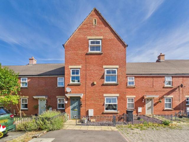 House for sale in Gloucester, Gloucestershire