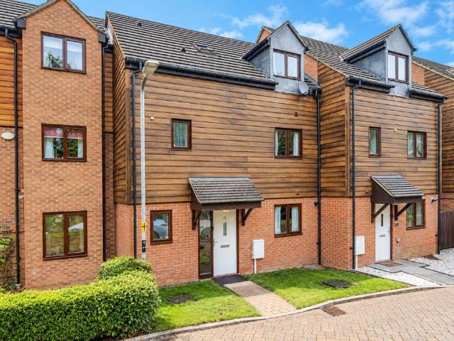 House for sale in Broughton Gate, Milton Keynes