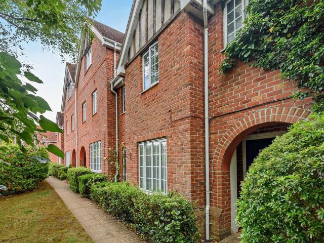 House for sale in Hart, Hampshire