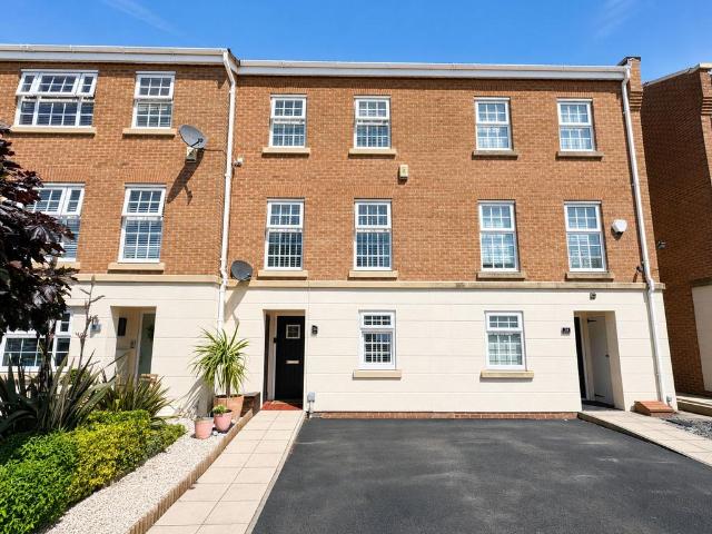 House for sale in Westhoughton, Lee Bank