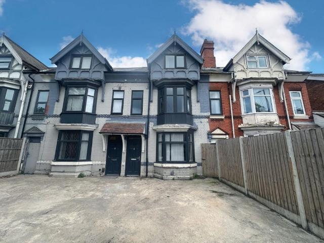 House for sale in Darlaston, West Midlands