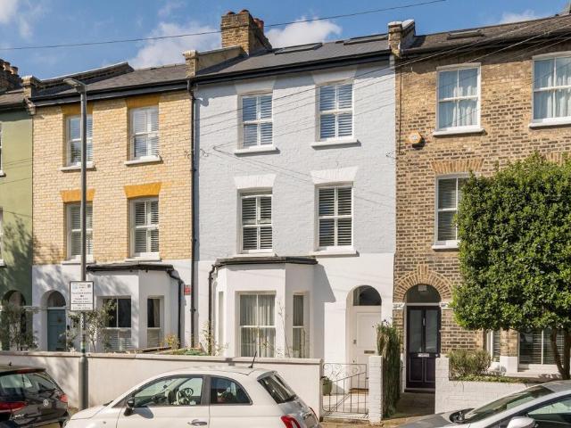 House for sale in Battersea, Greater London