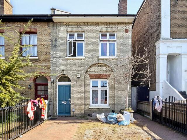 House for sale in Camberwell, Greater London