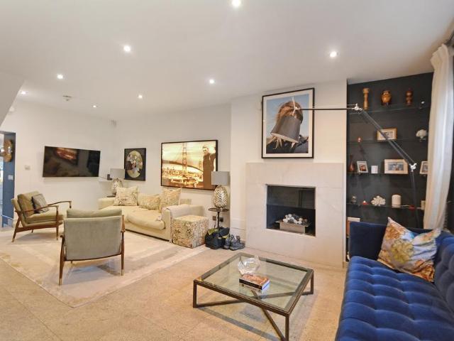 House for sale in Fulham, Greater London