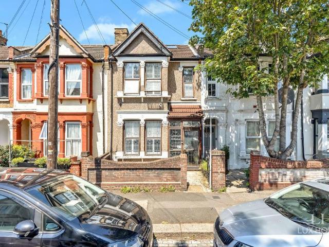 House for sale in Leyton, Greater London