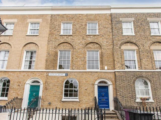 House for sale in Mile End, Greater London