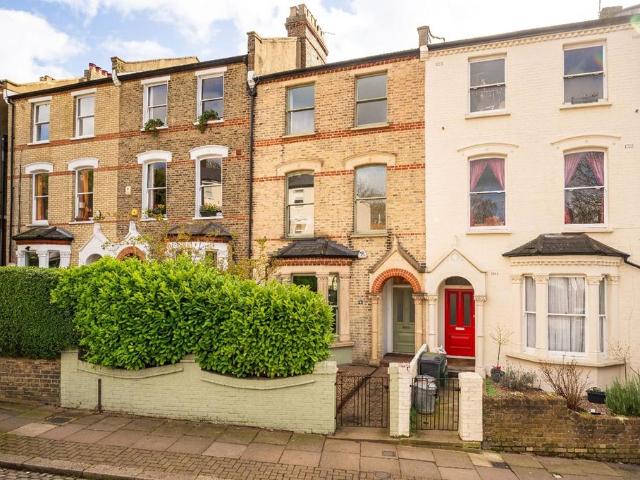 House for sale in Finsbury Park, Greater London