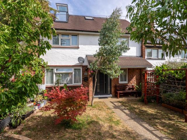 House for sale in Singlewell, Hamerton