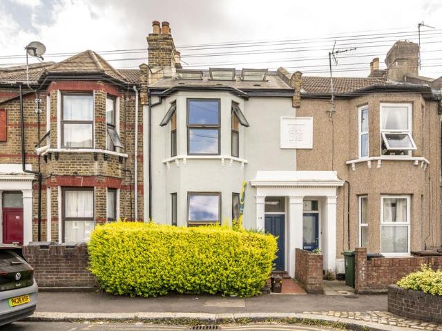 House for sale in Leyton, Greater London