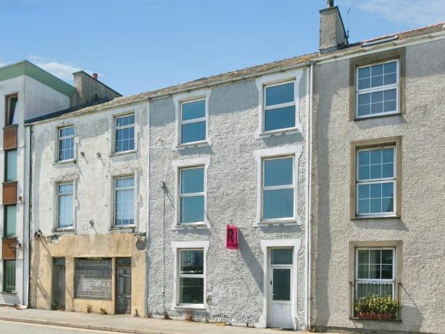 House for sale in Porth-y-Felin, Holyhead