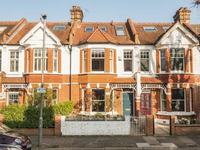 House for sale in Southfields, Greater London