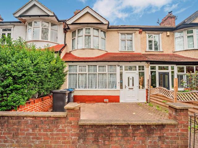 House for sale in London Borough of Croydon, South Norwood