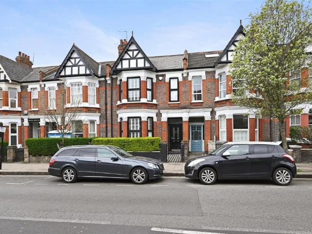 House for sale in Brondesbury, Greater London