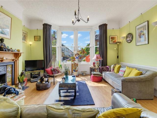 House for sale in Clapham Junction, Greater London