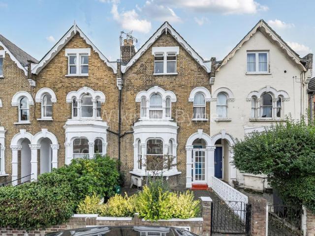House for sale in Hornsey, Greater London