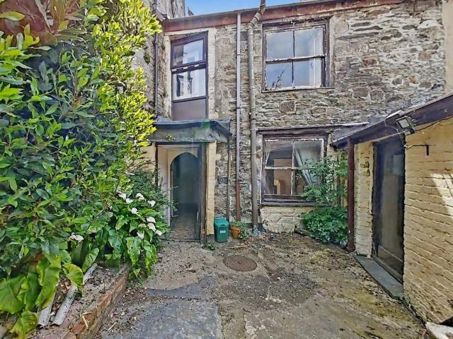 House for sale in Gluvian, St Columb Major