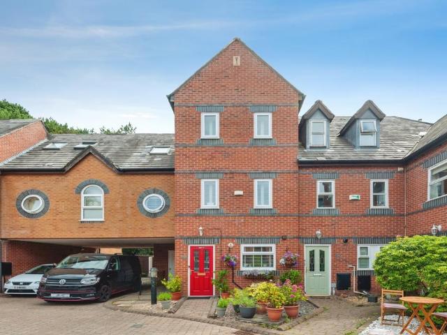 House for sale in Woolton, Calderstones