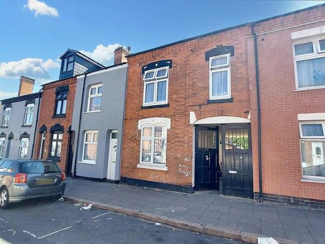 House for sale in Spinney Hills, Old Wharf