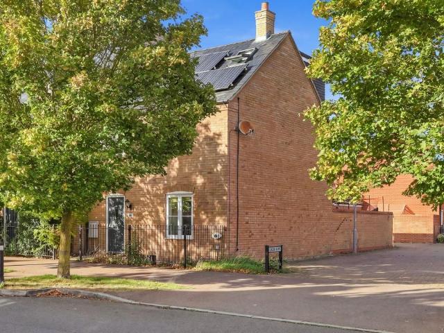 House for sale in Stotfold, Bedfordshire