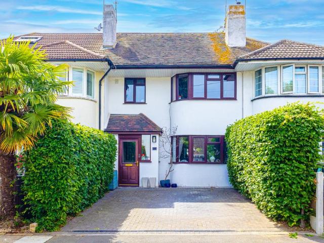 House for sale in Alton Barnes, Essex