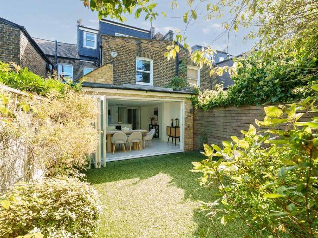 House for sale in Shepherd's Bush, Greater London