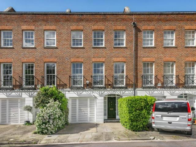 House for sale in Kensington, Greater London