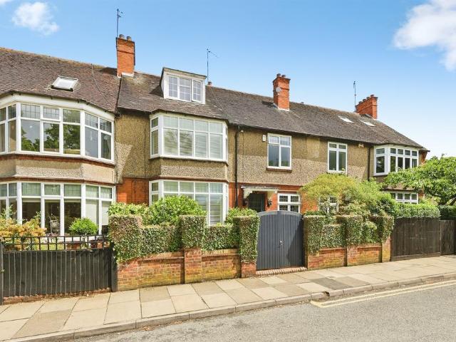 House for sale in Northampton, Northamptonshire
