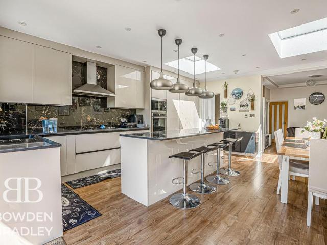 House for sale in Barkingside, Greater London