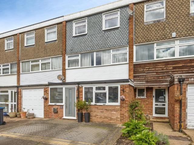 House for sale in London Borough of Croydon, Purley