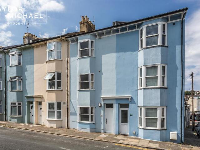 House for sale in Hanover & Queen's Park, Brighton