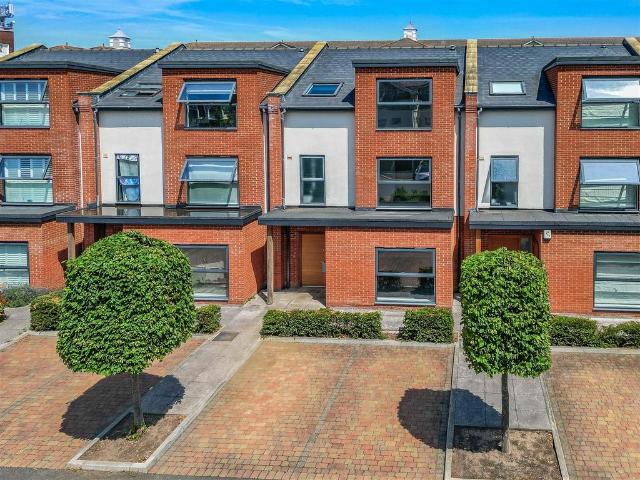 House for sale in Alton Barnes, Essex