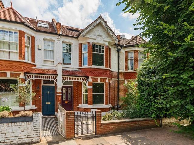 House for sale in Southfields, Greater London