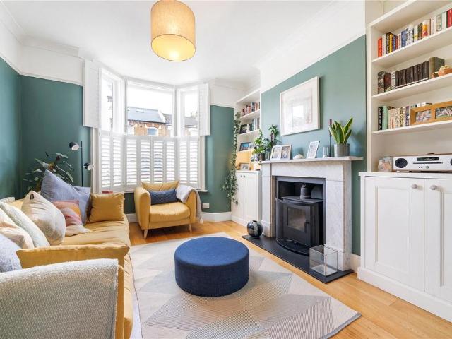 House for sale in Nunhead, Greater London