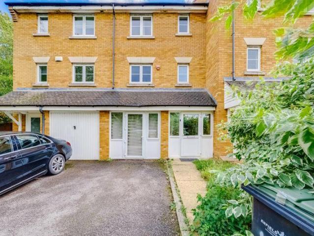 House for sale in Palmers Green, Greater London