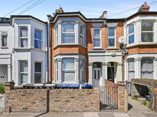 House for sale in Harlesden, Greater London
