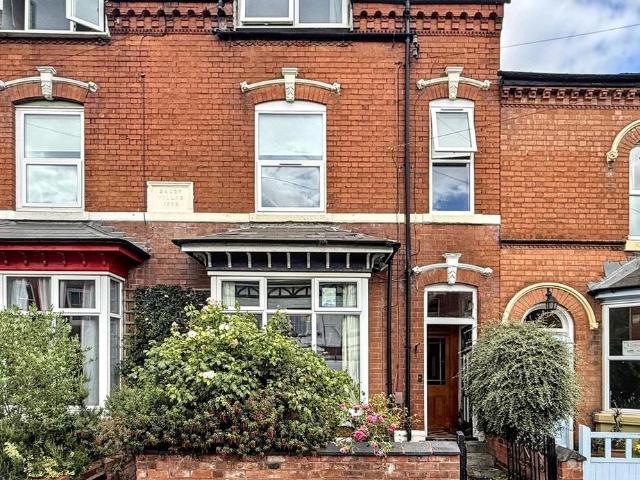 House for sale in Kings Heath, Wake Green