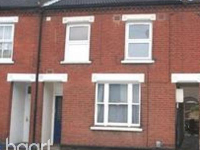 House for sale in Spring Park, Luton