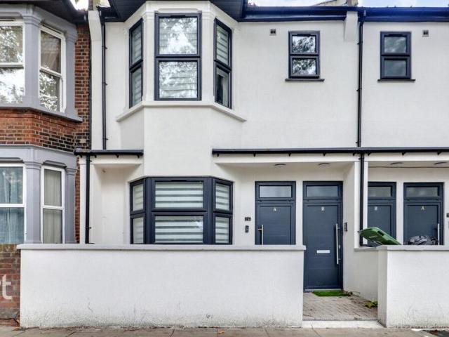 House for sale in Beckton, Greater London