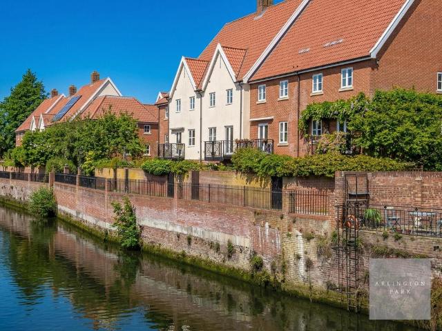 House for sale in Heigham Grove, East Bank