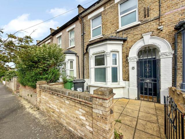 House for sale in Leytonstone, Greater London