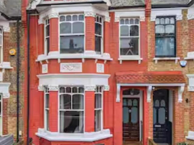 House for sale in Brondesbury Park, Greater London