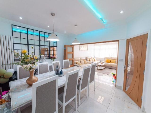House for sale in Upton, Greater London