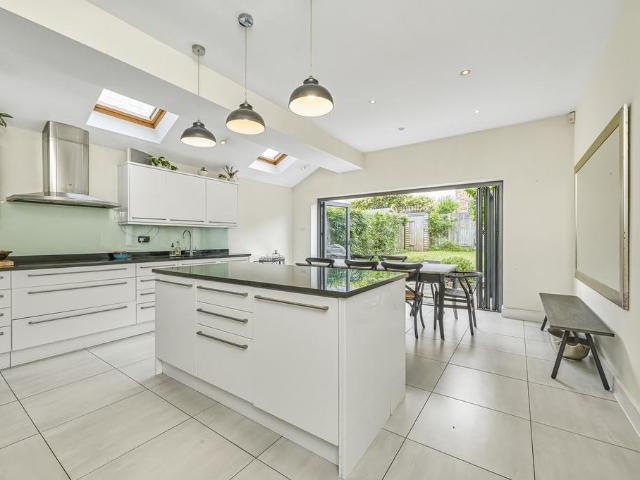 House for sale in Balham, Greater London