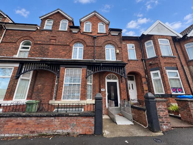 House for sale in Georgia, Greater Manchester