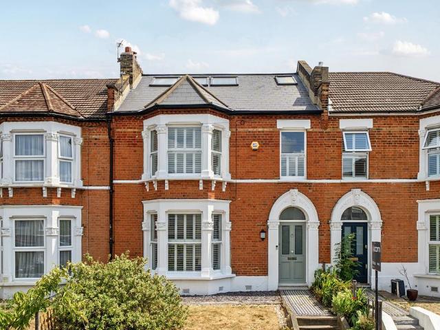 House for sale in London Borough of Lewisham, Greater London